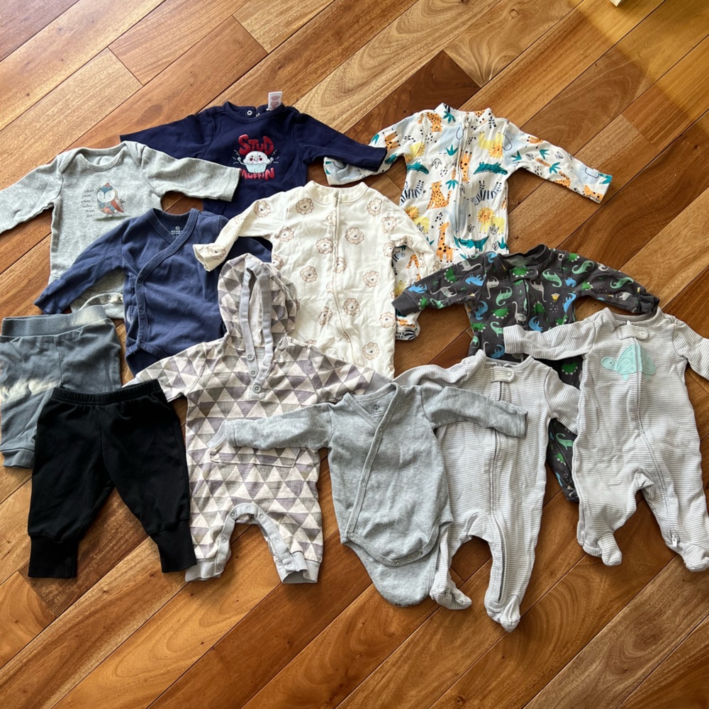 EUC Bundle Baby Clothes (old navy gap carters) Footies Onesies Pants 0-3M